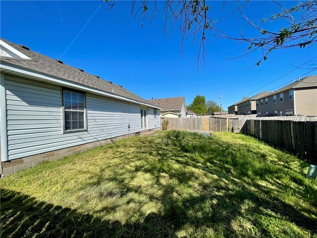 3905 Philcrest Place, Springdale, AR 72762