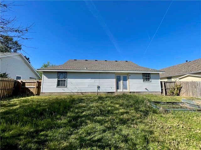 3905 Philcrest Place, Springdale, AR 72762
