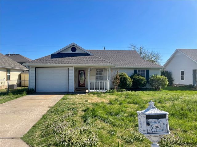 3905 Philcrest Place, Springdale, AR 72762