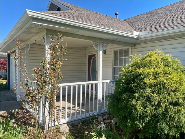 3905 Philcrest Place, Springdale, AR 72762