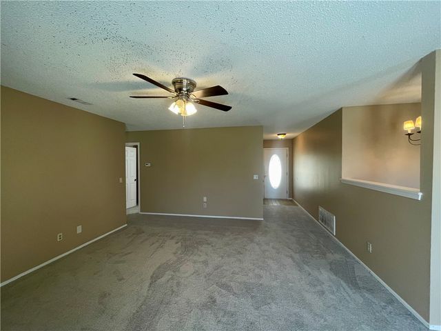 3905 Philcrest Place, Springdale, AR 72762