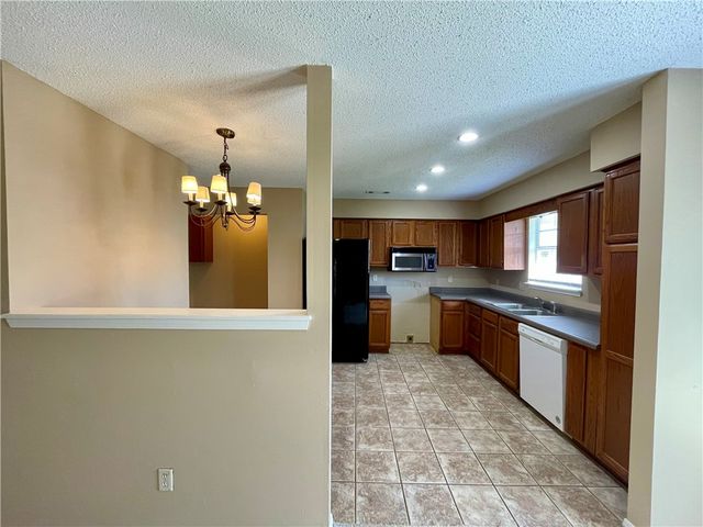 3905 Philcrest Place, Springdale, AR 72762