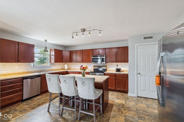 2509 Cedarmill Drive, Franklin, IN 46131