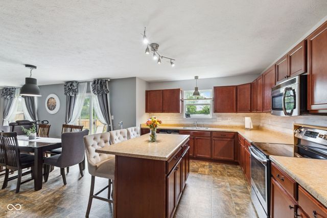 2509 Cedarmill Drive, Franklin, IN 46131