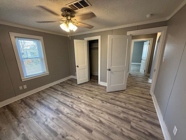 2910 MEXICO GRAVEL RD A, Columbia, MO 65202