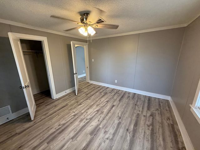 2910 MEXICO GRAVEL RD A, Columbia, MO 65202