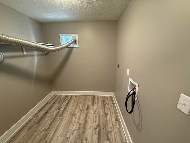 2910 MEXICO GRAVEL RD A, Columbia, MO 65202