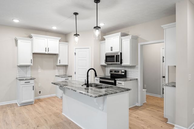 217 Wesson Dr, Clarksville, TN 37043