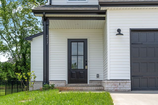 217 Wesson Dr, Clarksville, TN 37043