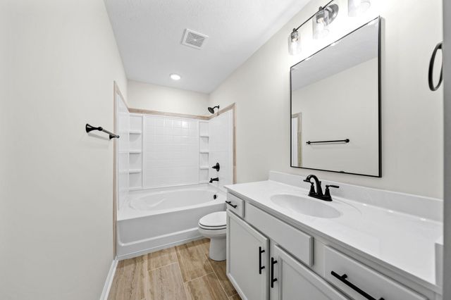 217 Wesson Dr, Clarksville, TN 37043