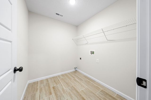 217 Wesson Dr, Clarksville, TN 37043