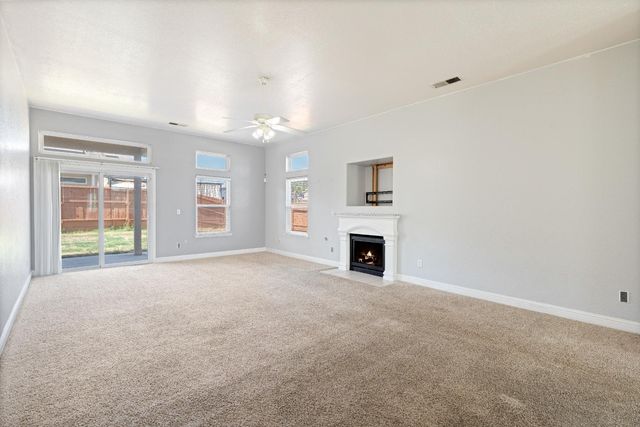 5876 W Acacia Avenue, Fresno, CA 93722