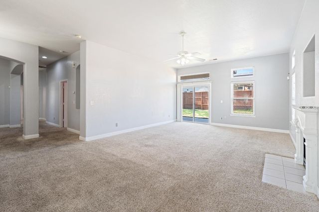 5876 W Acacia Avenue, Fresno, CA 93722