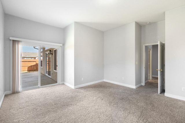 5876 W Acacia Avenue, Fresno, CA 93722