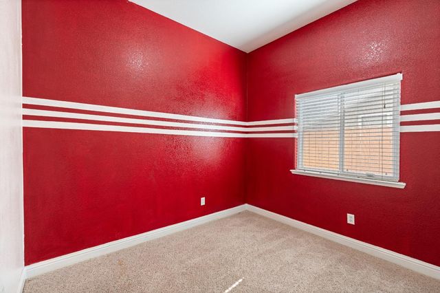 5876 W Acacia Avenue, Fresno, CA 93722