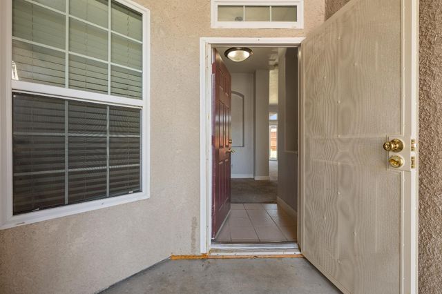 5876 W Acacia Avenue, Fresno, CA 93722