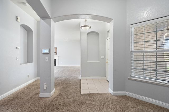 5876 W Acacia Avenue, Fresno, CA 93722