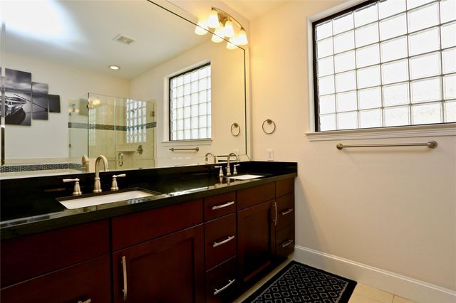 948 W 24th Street, Houston, TX 77008
