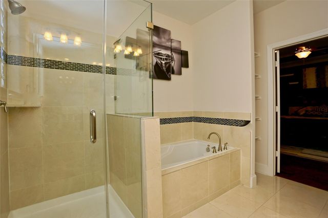 948 W 24th Street, Houston, TX 77008