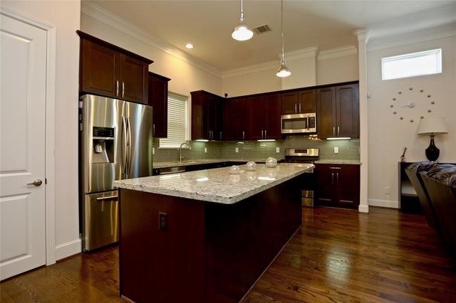 948 W 24th Street, Houston, TX 77008
