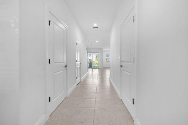 540 Sanderling Circle, Deerfield Beach, FL 33442