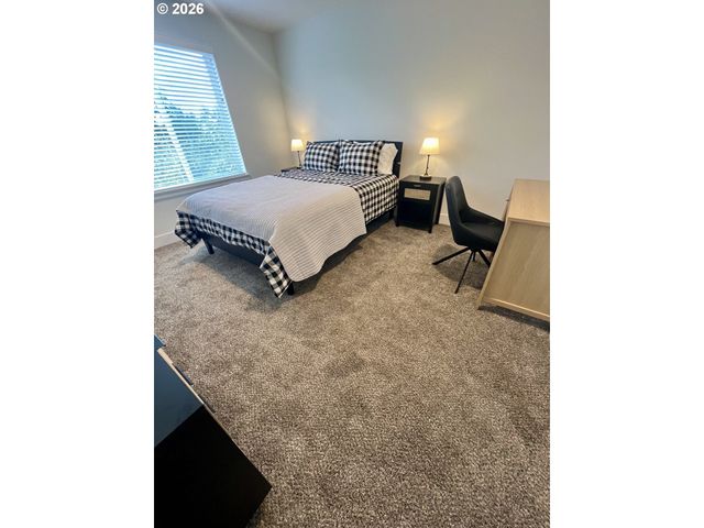 2574 BRACKENFERN Rd, Eugene, OR 97403