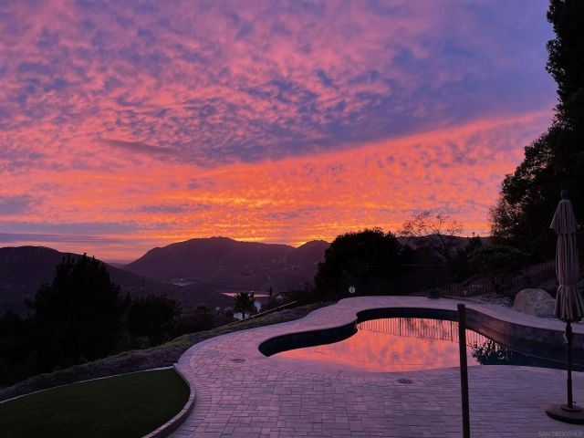 3295 Via Loma Vista, Escondido, CA 92029