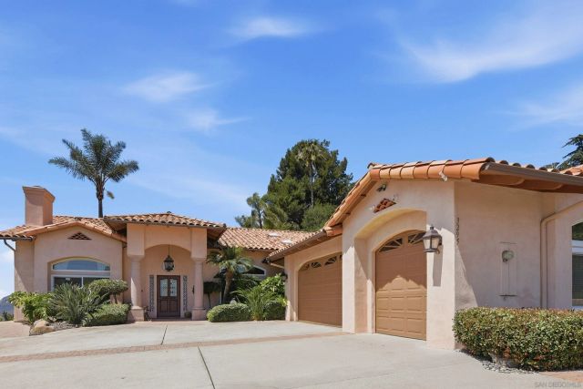 3295 Via Loma Vista, Escondido, CA 92029