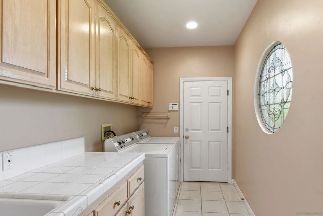 3295 Via Loma Vista, Escondido, CA 92029