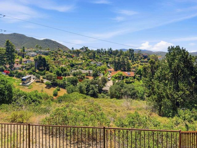 3295 Via Loma Vista, Escondido, CA 92029