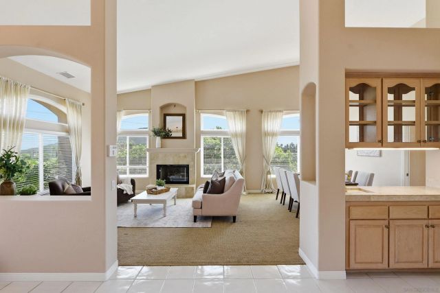 3295 Via Loma Vista, Escondido, CA 92029