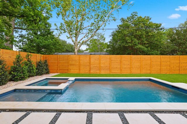 6611 Lexington RD, Austin, TX 78757