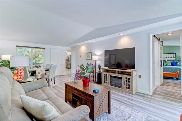 197 Avenida Majorca B, Laguna Woods, CA 92637