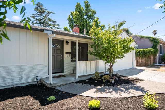 2948 Glenside Dr, Concord, CA 94520