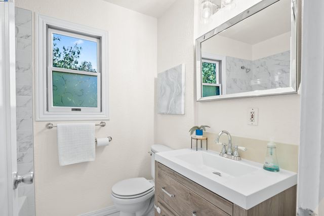 2948 Glenside Dr, Concord, CA 94520