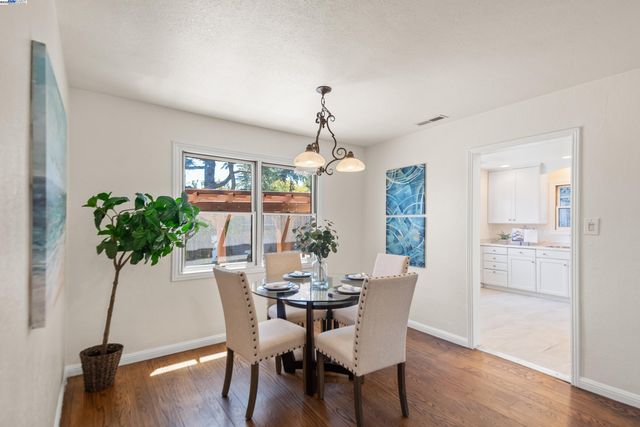 2948 Glenside Dr, Concord, CA 94520