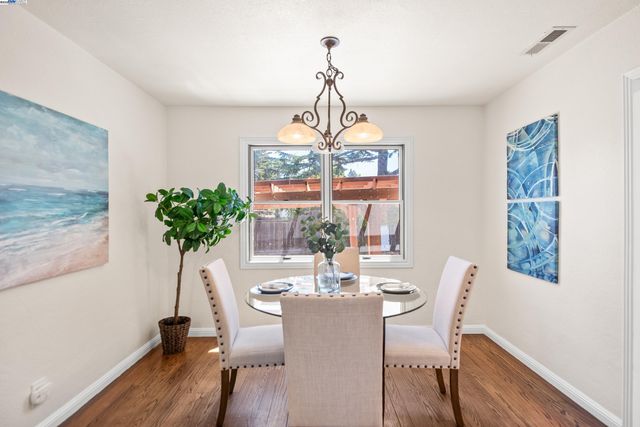 2948 Glenside Dr, Concord, CA 94520