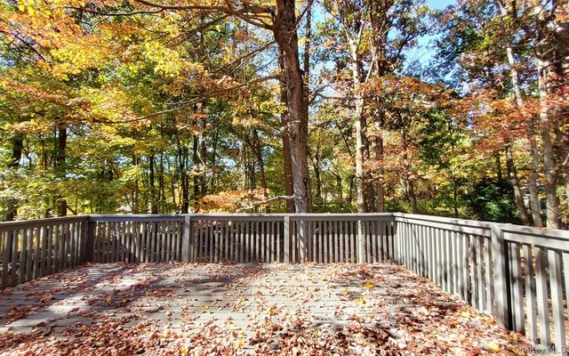 3 Carroll Drive, Woodbury, NY 10930