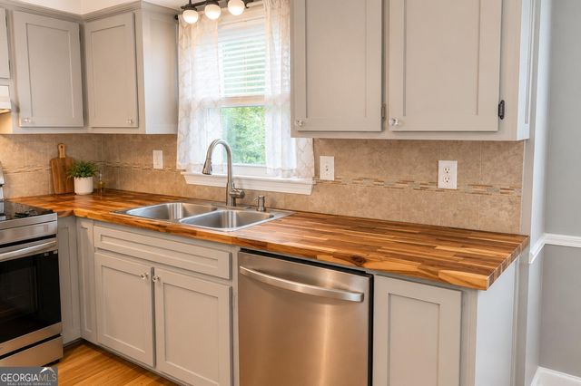 4431 Autumn Hill Drive, Stone Mountain, GA 30083