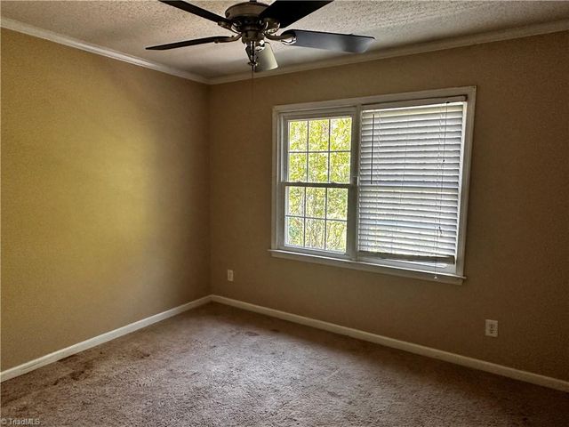 1720 Braemore Court, Kernersville, NC 27284