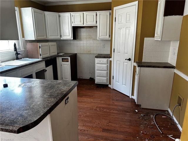 1720 Braemore Court, Kernersville, NC 27284