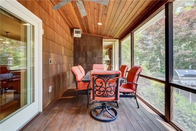 29 Sandpiper Lane, Pittsford, NY 14534