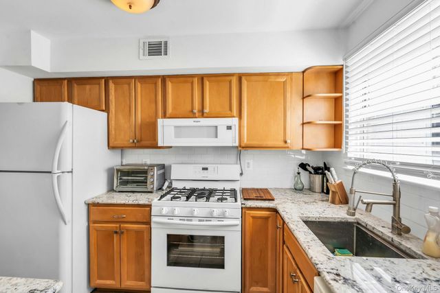 53 Rocky Point Yaphank Rd 28, Rocky Point, NY 11778