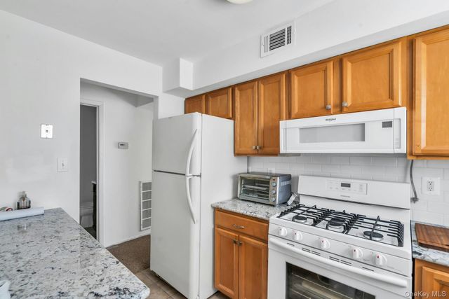 53 Rocky Point Yaphank Rd 28, Rocky Point, NY 11778