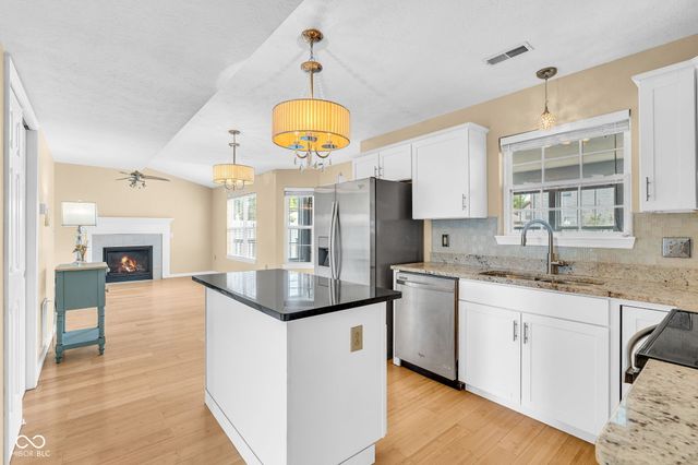 703 Rose Lane, Brownsburg, IN 46112