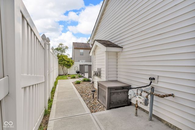 703 Rose Lane, Brownsburg, IN 46112