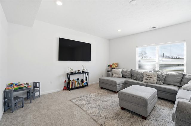 105 Clemmons Court, Union, OH 45322