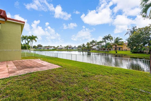 14734 Via Tivoli Ct, Davie, FL 33325