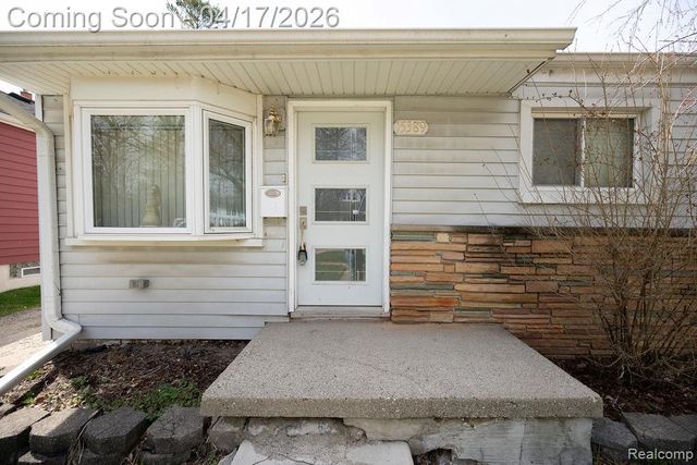 15389 Fenton, Redford Charter Township, MI 48239