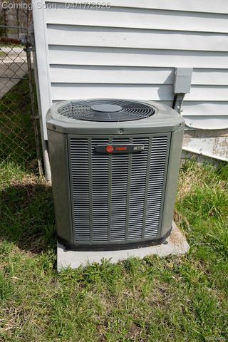 15389 Fenton, Redford Charter Township, MI 48239